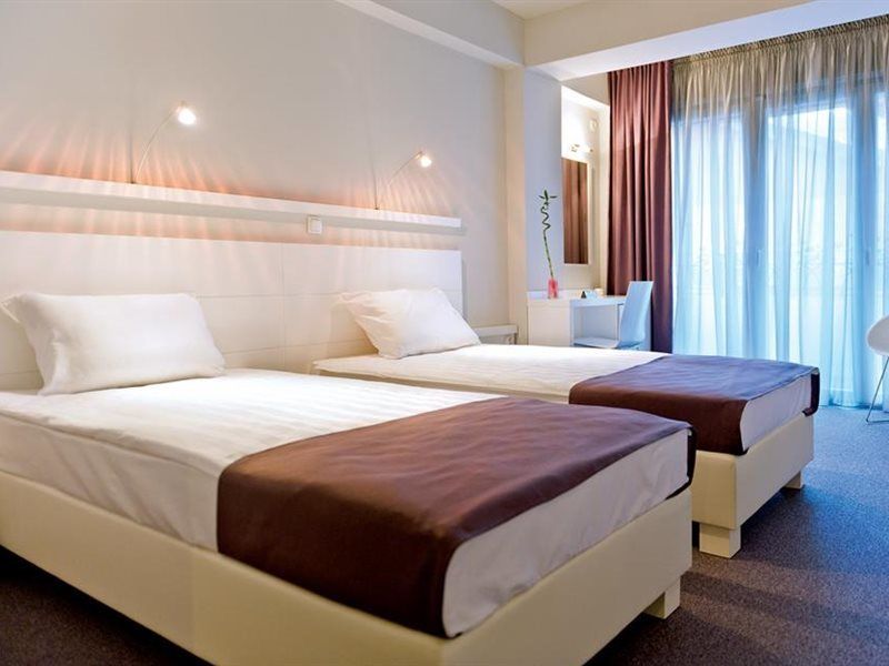 Leonardo Hotel Skopje Exteriör bild