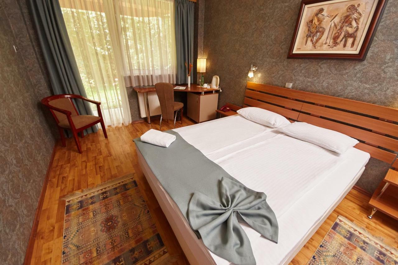 Leonardo Hotel Skopje Exteriör bild
