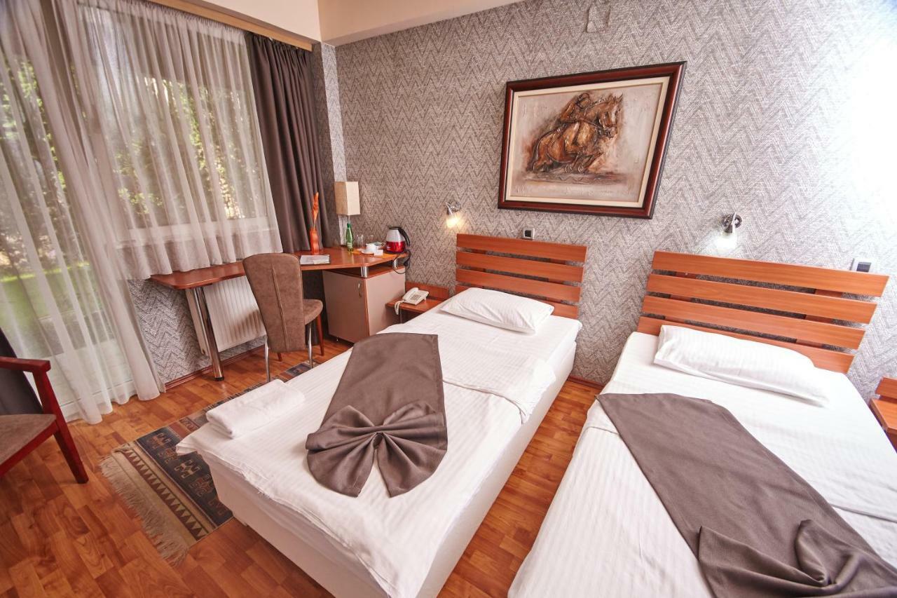 Leonardo Hotel Skopje Exteriör bild