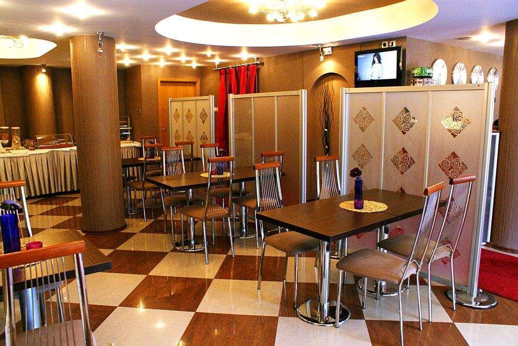 Leonardo Hotel Skopje Restaurang bild